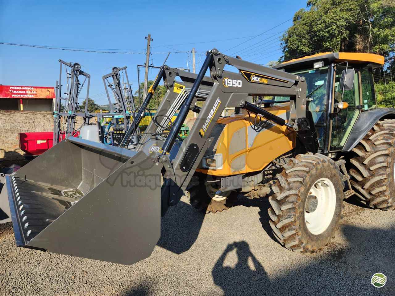IMPLEMENTOS AGRICOLAS PLAINA NIVELADORA PLAINA FRONTAL Sabiá Máquinas Agrícolas IRATI PARANÁ PR